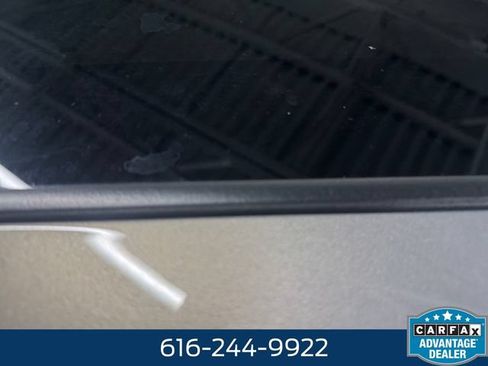 Used 2018 Cadillac Escalade Luxury AWD/4WD image 22
