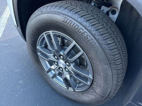 Used 2025 GMC Acadia Elevation image 35