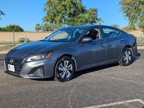 Certified 2023 Nissan Altima 2.5 S image 2