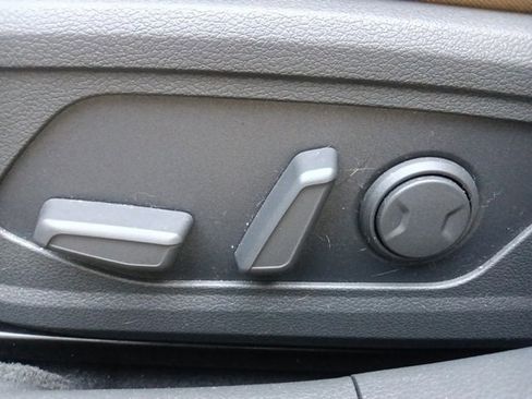 Used 2024 Hyundai Sonata Limited image 17