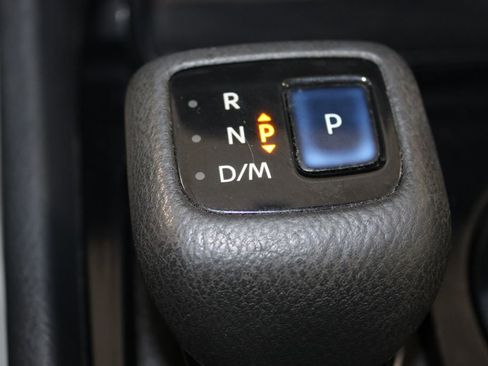 Used 2022 Nissan Rogue SV image 35