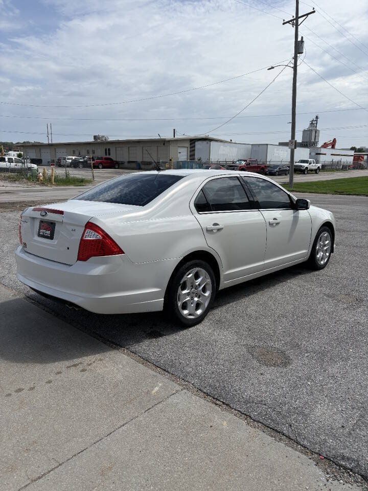 Used 2011 Ford Fusion SE w/ 202A Rapid Spec Order Code FWD image 4