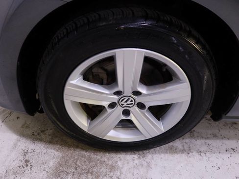 Used 2015 Volkswagen Golf TDI S FWD image 10