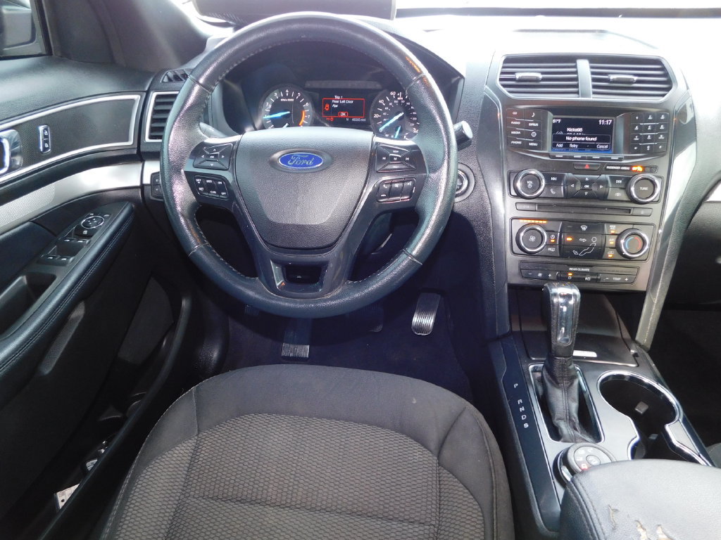 Used 2017 Ford Explorer XLT AWD/4WD image 17