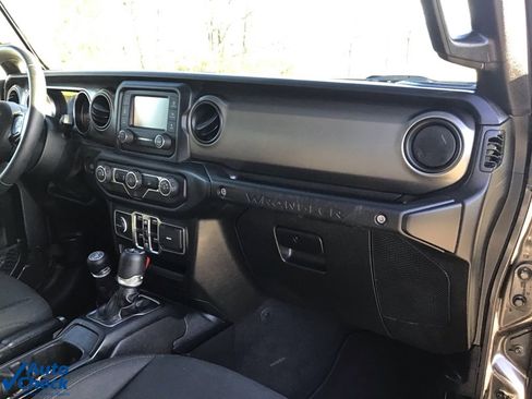 Used 2019 Jeep Wrangler Unlimited Sport S image 19