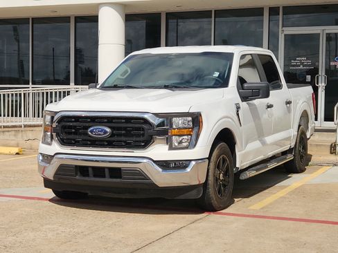 Used 2023 Ford F150 XLT RWD image 2