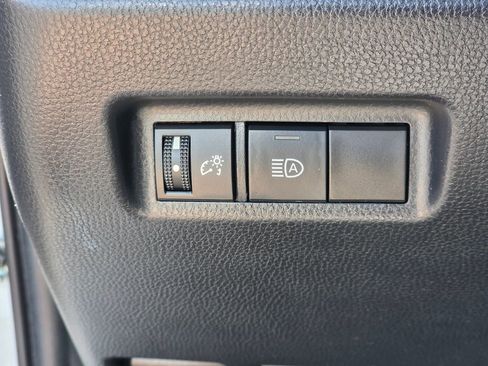 Used 2024 Toyota RAV4 XLE FWD image 37