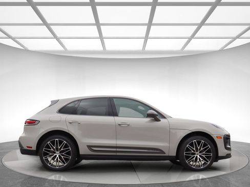 Used 2023 Porsche Macan Turbo AWD/4WD image 5
