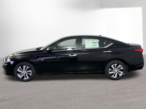 New 2025 Nissan Altima 2.5 S image 28