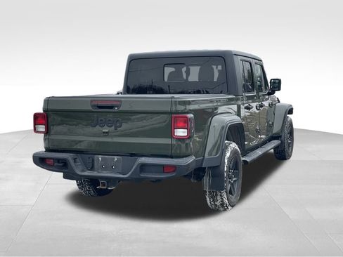 Used 2021 Jeep Gladiator Sport image 4