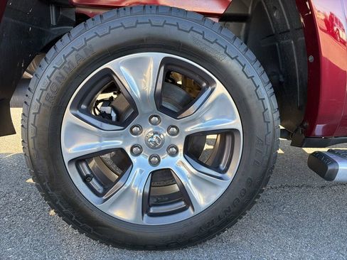 Used 2019 RAM 1500 Laramie image 12