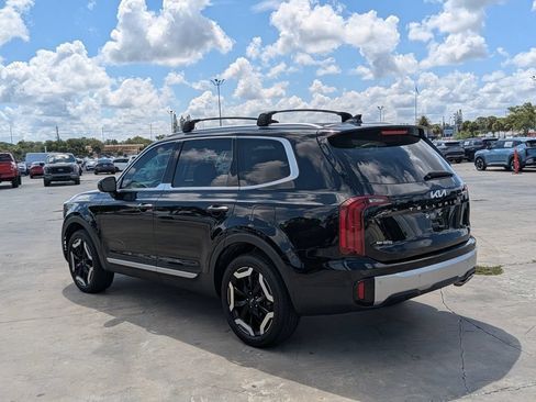 Used 2024 Kia Telluride S FWD image 6