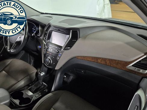 Used 2018 Hyundai Santa Fe AWD w/ SE Ultimate Tech Package 03 image 43