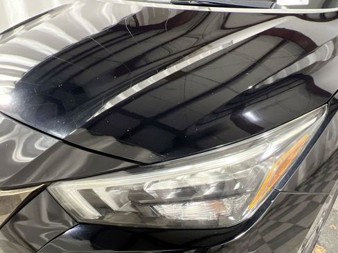 Used 2020 Nissan Versa SR image 13