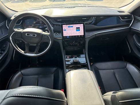 Used 2023 Jeep Grand Cherokee 4WD 4xe image 11