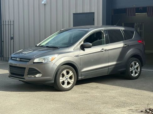 Used 2013 Ford Escape SE image 3