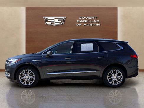 Used 2018 Buick Enclave Avenir w/ Avenir Technology Package image 2