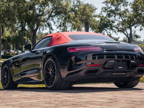 Used 2018 Mercedes-Benz AMG GT C image 3