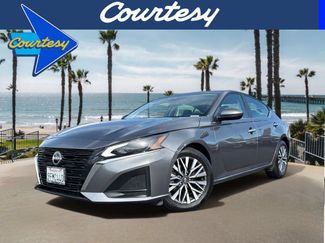 Used 2023 Nissan Altima 2.5 SV FWD video 1