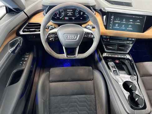 Used 2023 Audi e-tron GT Prestige w/ Prestige Package image 19