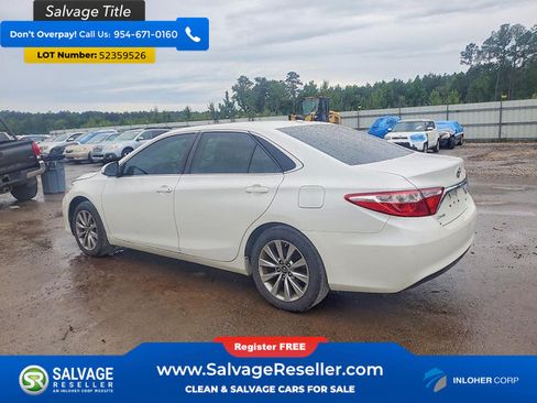Used 2016 Toyota Camry XLE w/ Moonroof Package FWD image 3