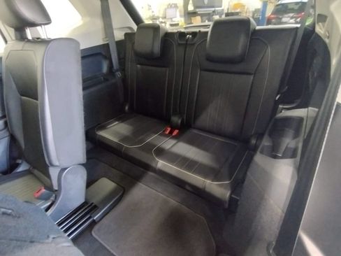 Certified 2022 Volkswagen Tiguan SE FWD image 27