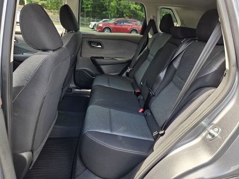 Used 2023 Nissan Rogue SV FWD image 10