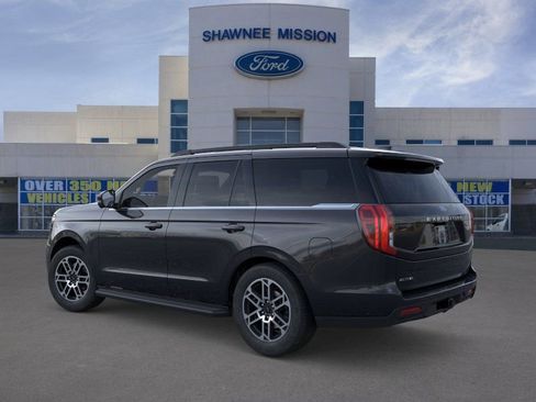 New 2025 Ford Expedition Active AWD/4WD image 4