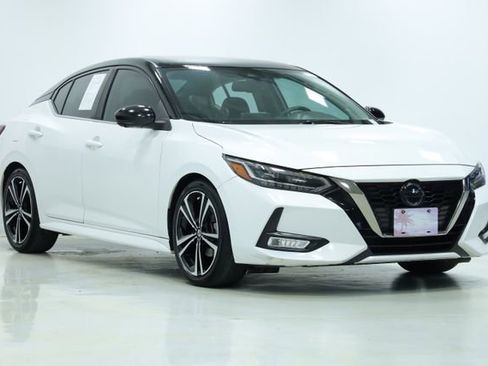 Used 2020 Nissan Sentra SR w/ Premium Package FWD image 3