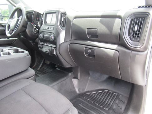 Used 2024 Chevrolet Silverado 2500 W/T w/ WT Convenience Package AWD/4WD image 11