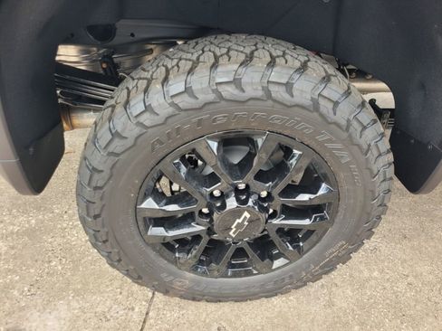 New 2026 Chevrolet Silverado 2500 LTZ w/ Trail Boss Package image 15