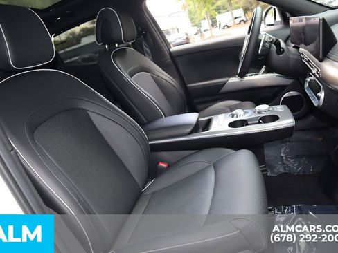 Used 2025 Genesis GV60 Advanced image 33