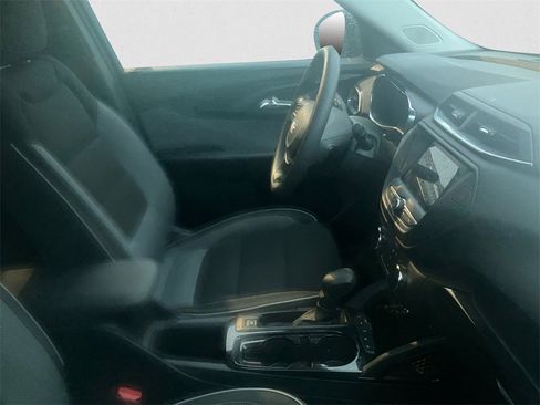 Used 2023 Chevrolet TrailBlazer LT image 5