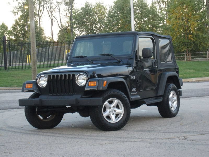 Used 2004 Jeep Wrangler X w/ Wheel Plus Group AWD/4WD image 3