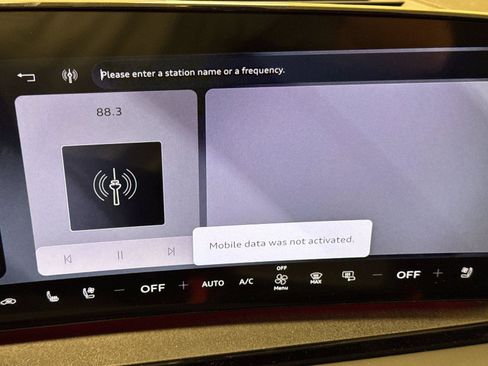 New 2027 Audi Q6 e-tron Premium Plus image 16