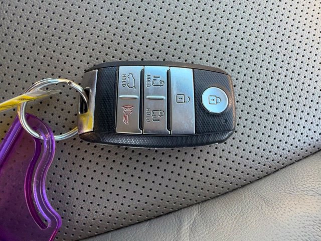 Used 2020 Kia Sedona EX FWD image 36