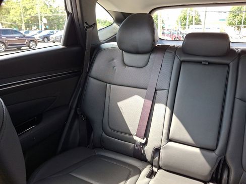 Certified 2023 Hyundai Tucson Limited image 12