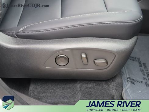 Used 2026 GMC Acadia Elevation w/ Elevation Premium Package image 10