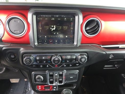 Used 2018 Jeep Wrangler Unlimited Rubicon w/ Dual Top Group image 26