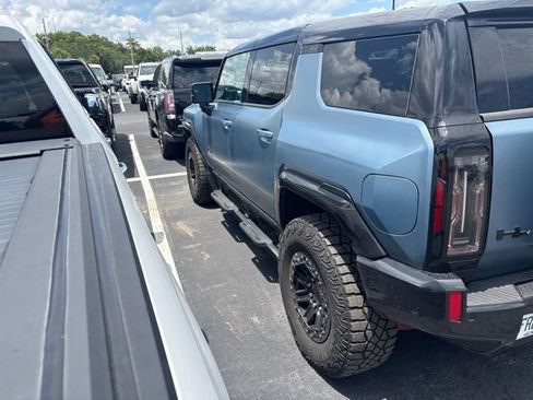Used 2024 GMC Hummer EV 3X w/ Omega Edition AWD/4WD image 7
