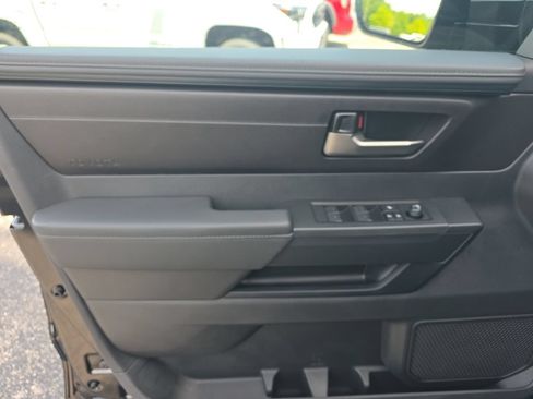 New 2026 Toyota Tundra SR5 AWD/4WD image 17