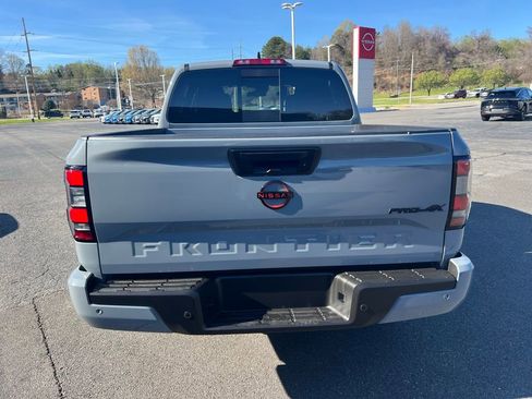 Used 2024 Nissan Frontier PRO-4X w/ Technology Package image 8