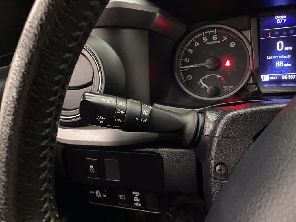 Used 2020 Toyota Tacoma TRD Off-Road AWD/4WD image 22