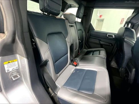 Used 2024 Ford Bronco Outer Banks AWD/4WD image 28