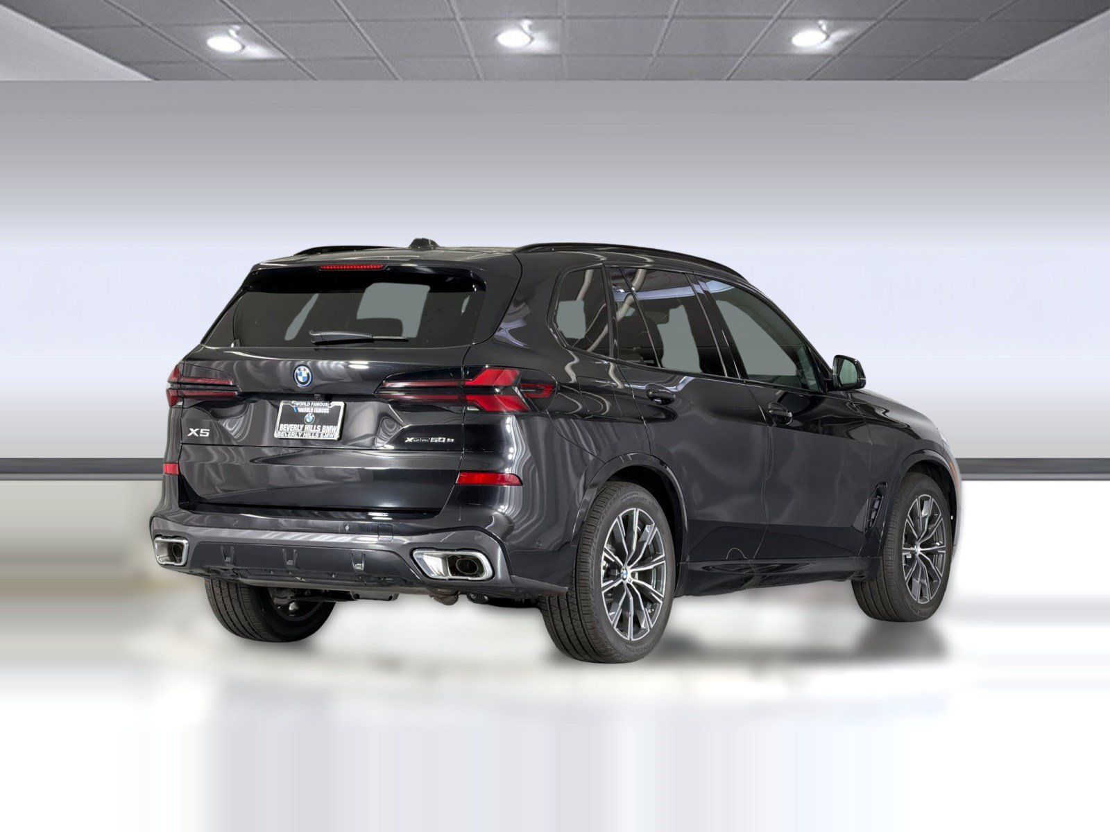 Used 2026 BMW X5 xDrive50e w/ M Sport Package AWD/4WD image 9