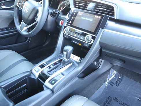 Used 2016 Honda Civic Touring image 17