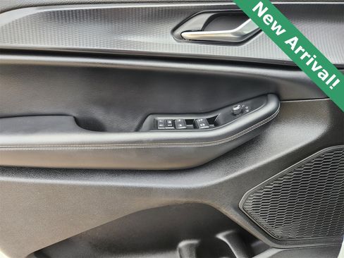 Used 2024 Jeep Grand Cherokee L Laredo image 24