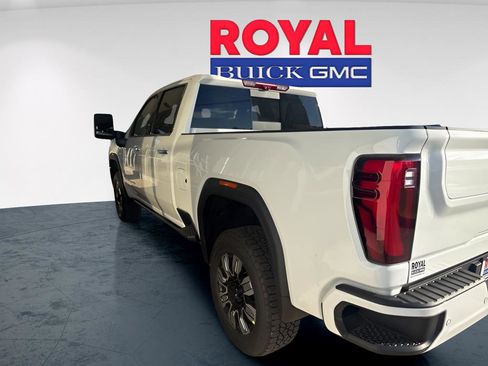 New 2026 GMC Sierra 3500 Denali w/ Denali Reserve Package image 11