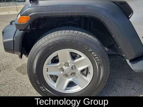 Used 2020 Jeep Gladiator Sport w/ Quick Order Package 24S AWD/4WD image 6