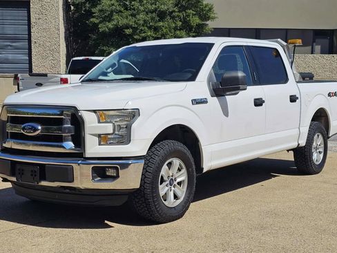 Used 2015 Ford F150 XLT w/ Trailer Tow Package image 8